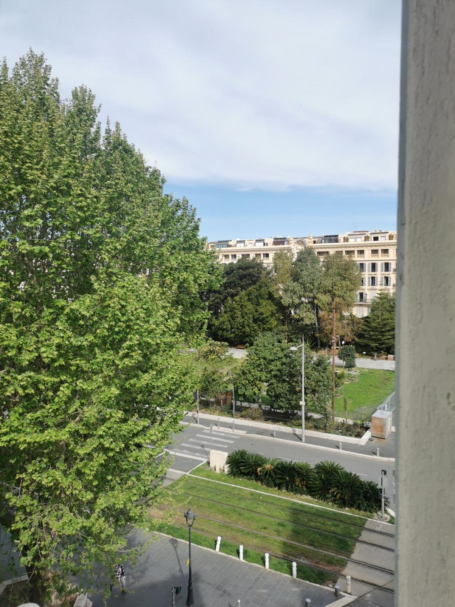 2 Pieces Vieux Nice Vue Coulee Verte Exterior foto